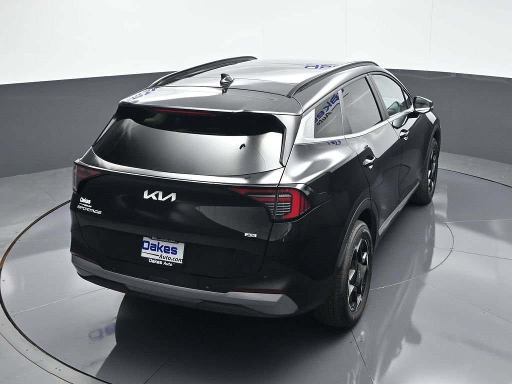 Certified 2026 Kia Sportage EX w/ EX Panorama Roof Package AWD/4WD image 54