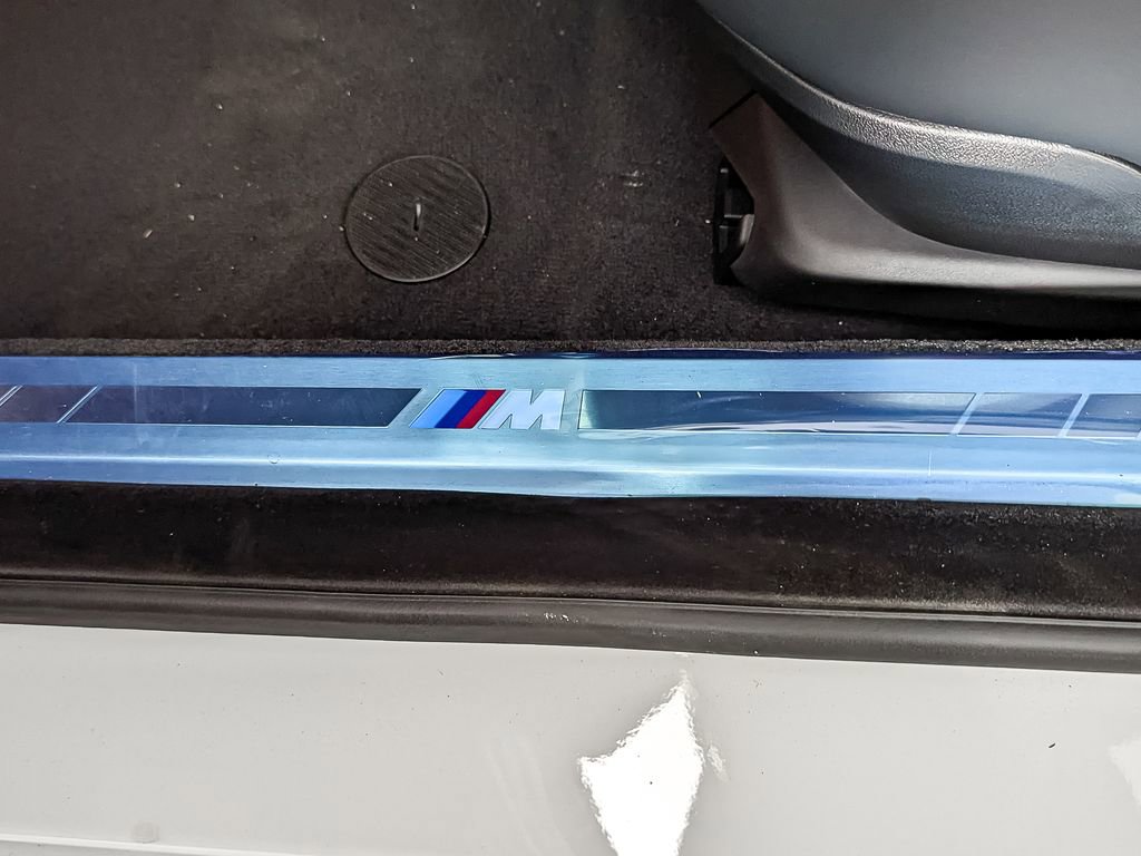 Used 2025 BMW i7 eDrive50 w/ M Sport Package image 10