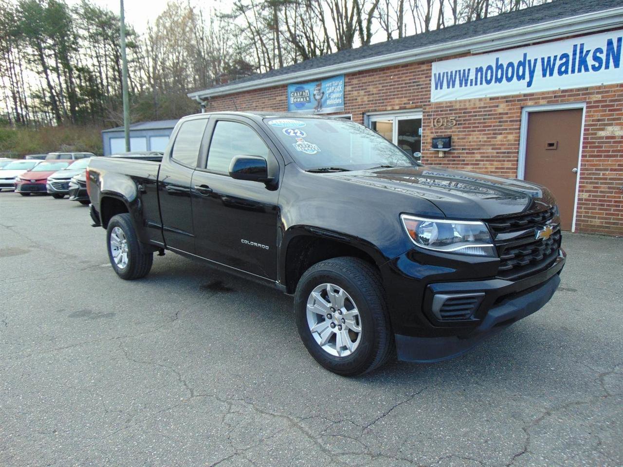 Used 2022 Chevrolet Colorado LT w/ Fleet Safety Package image 3