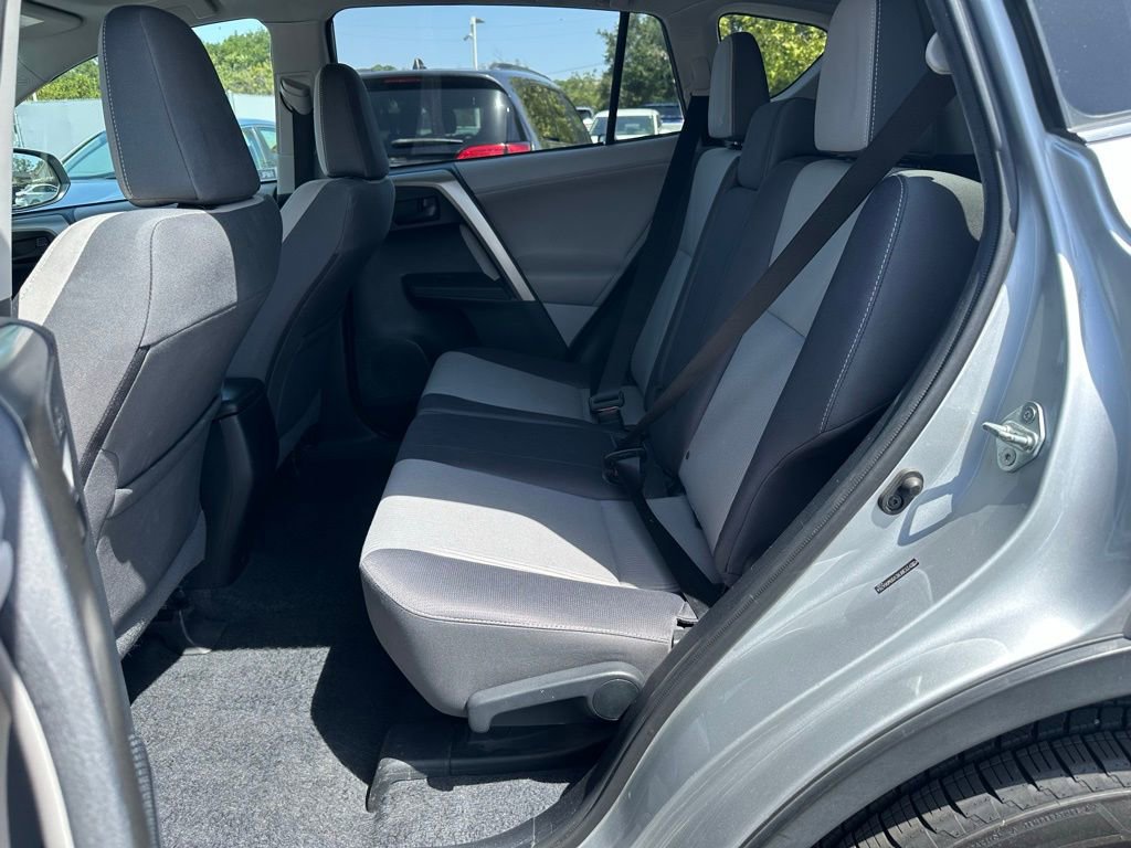 Used 2013 Toyota RAV4 XLE image 10