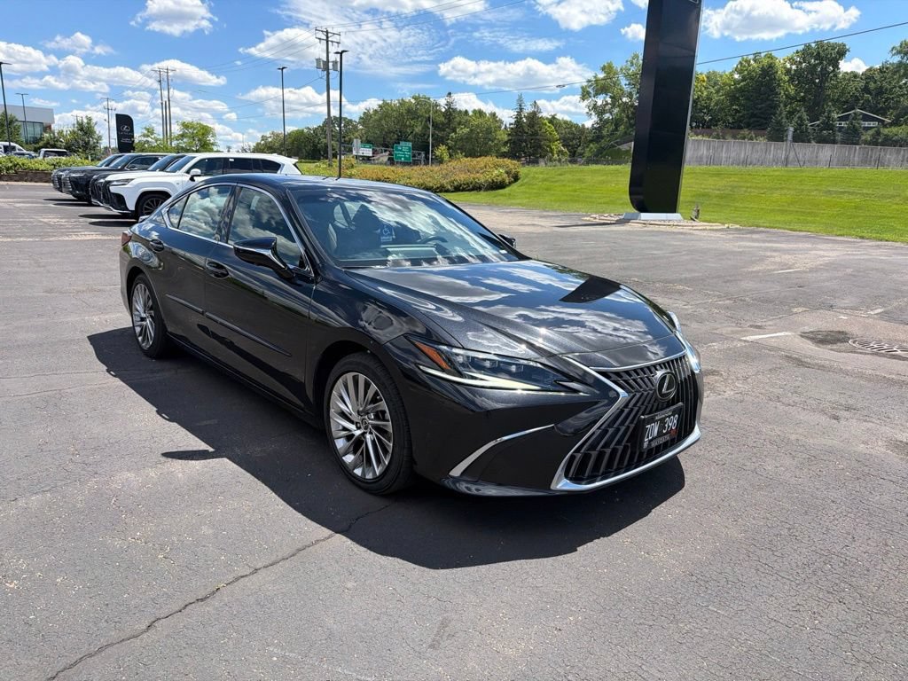 Used 2022 Lexus ES 350 Ultra Luxury w/ Accessory Package 2 FWD image 17