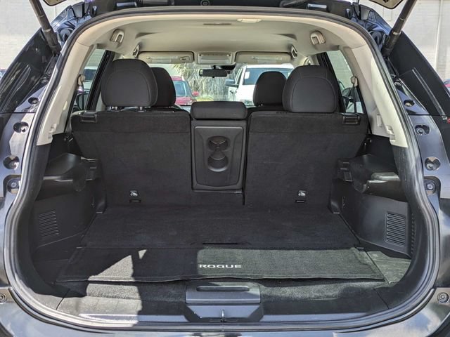 Used 2020 Nissan Rogue SV FWD image 14