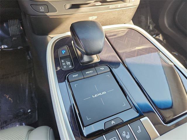 Certified 2022 Lexus LS 500 w/ Interior Upgrade Package image 20