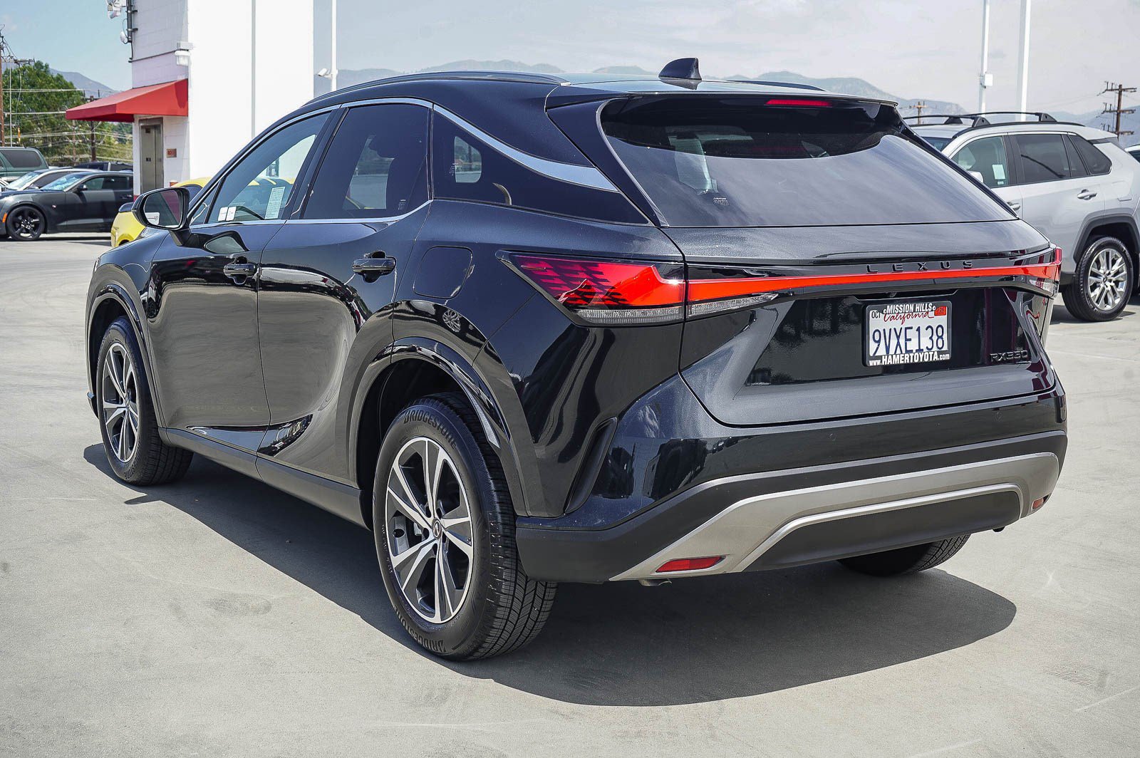 Used 2025 Lexus RX 350 Premium w/ Accessory Package (Z1) FWD image 5