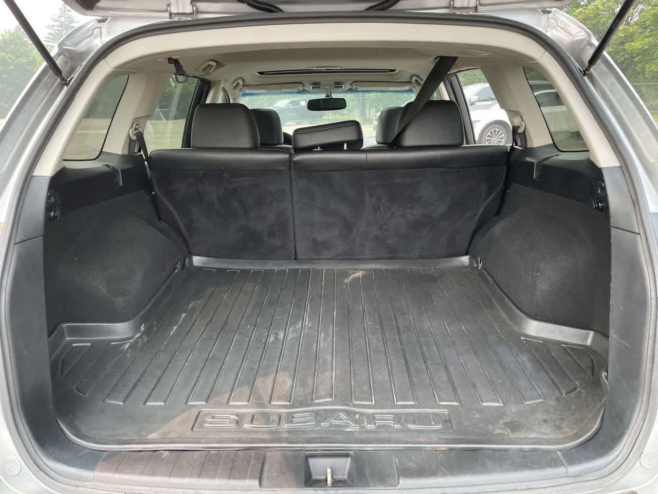 Used 2011 Subaru Outback 3.6R Limited w/ PWR Moonroof Pkg AWD/4WD image 17