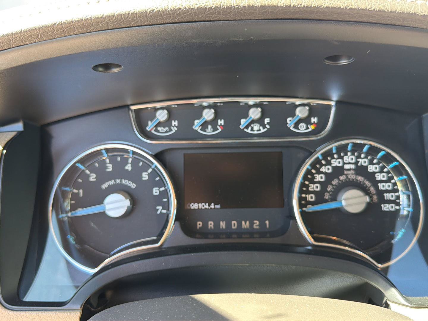 Used 2014 Ford F150 Lariat w/ Equipment Group 502A Luxury AWD/4WD image 12