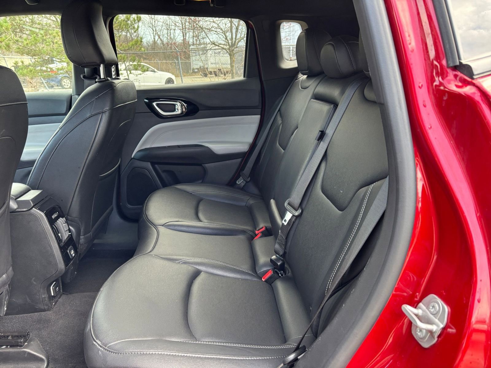 Used 2025 Jeep Compass Limited AWD/4WD image 27