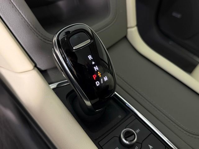 Certified 2024 Cadillac XT5 Premium Luxury w/ Technology Package FWD image 23
