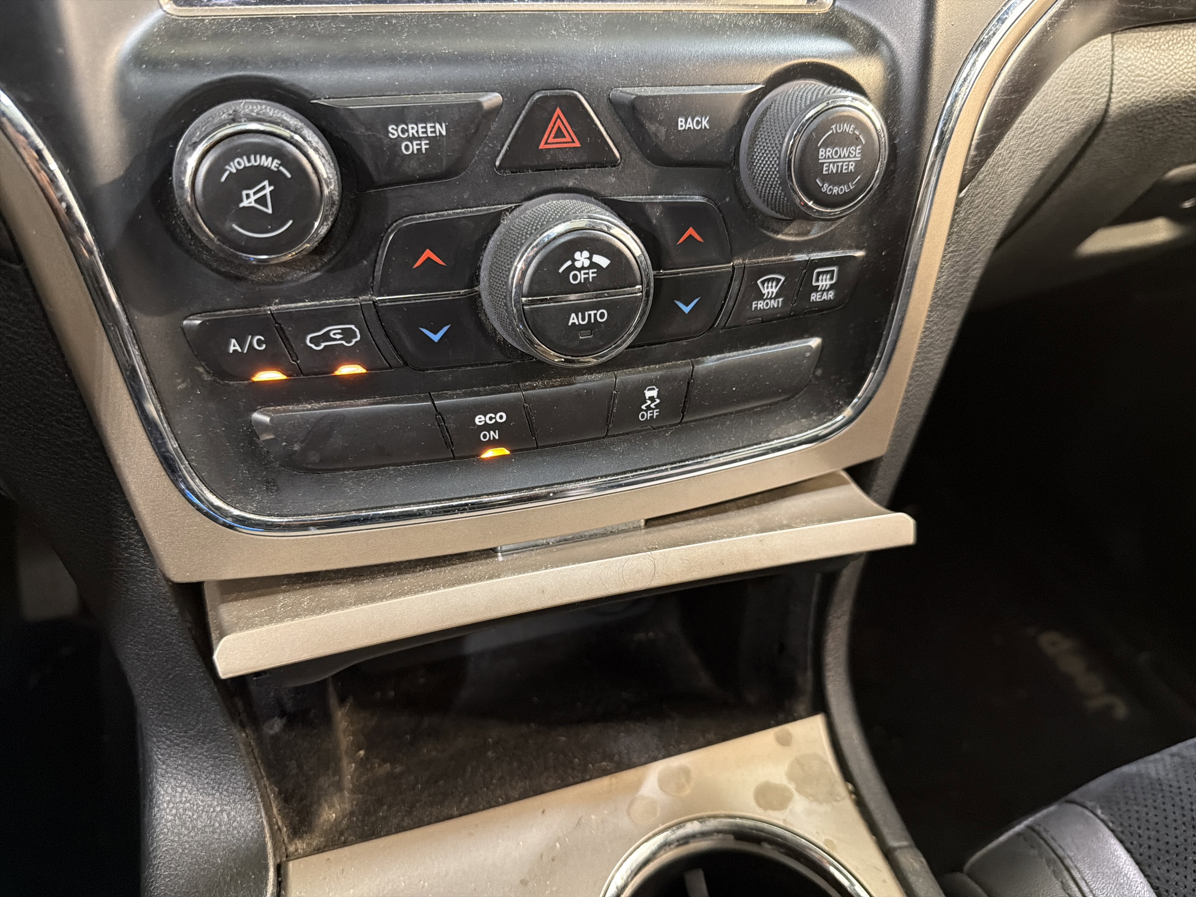 Used 2015 Jeep Grand Cherokee Altitude image 19