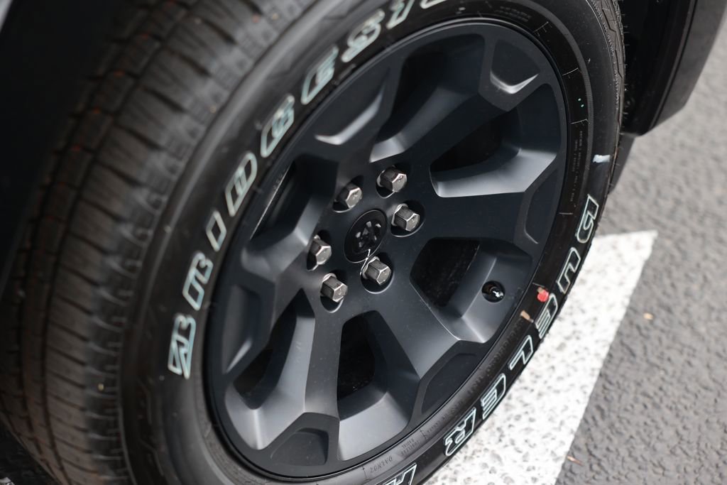 New 2026 RAM 1500 4x4 Crew Cab image 9