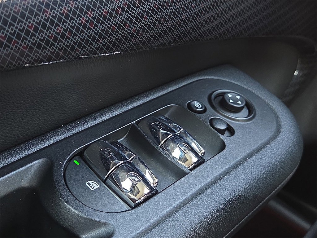 Used 2020 MINI Cooper Clubman S image 26