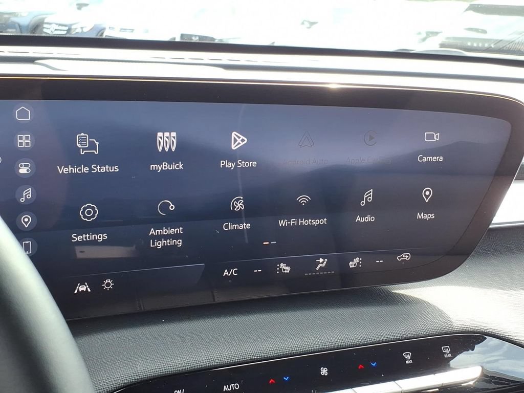 Used 2025 Buick Enclave Preferred AWD/4WD image 23