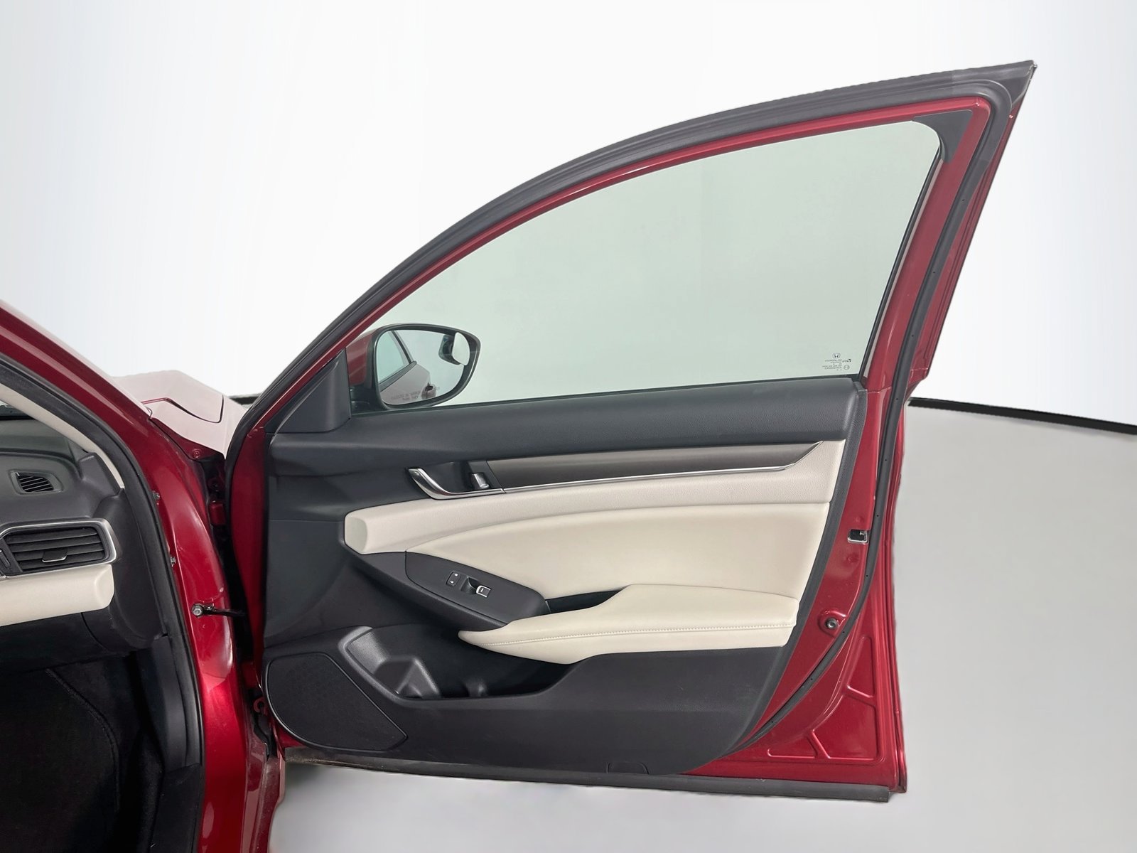 Used 2019 Honda Accord LX image 34