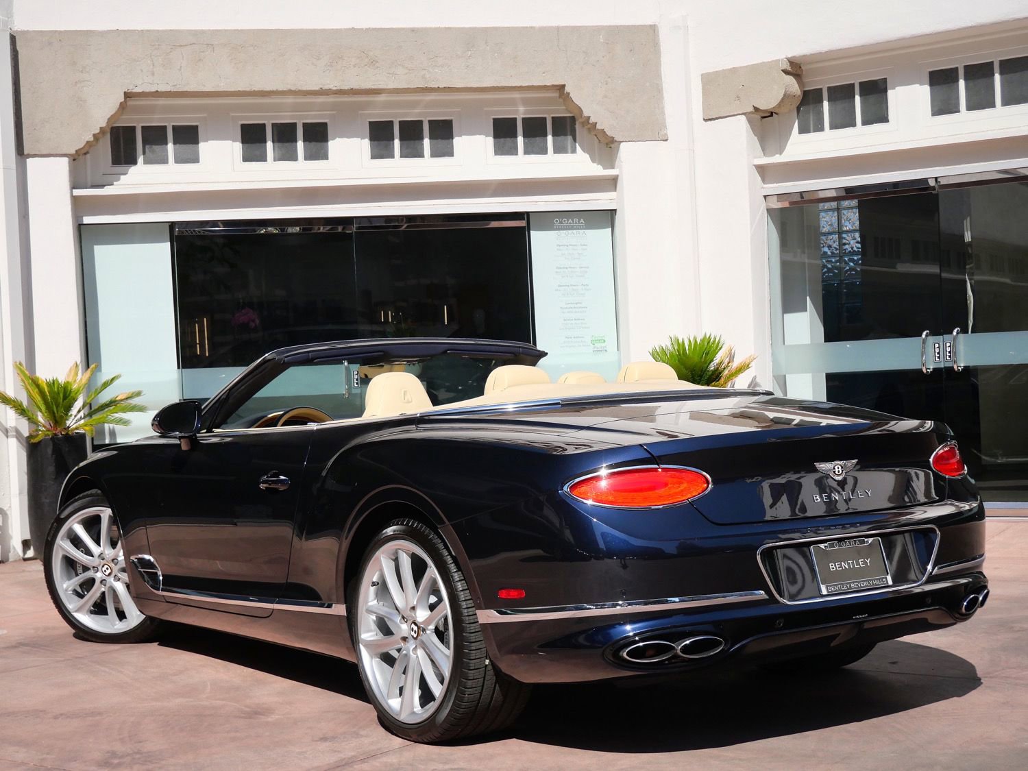 Used 2020 Bentley Continental GT image 3