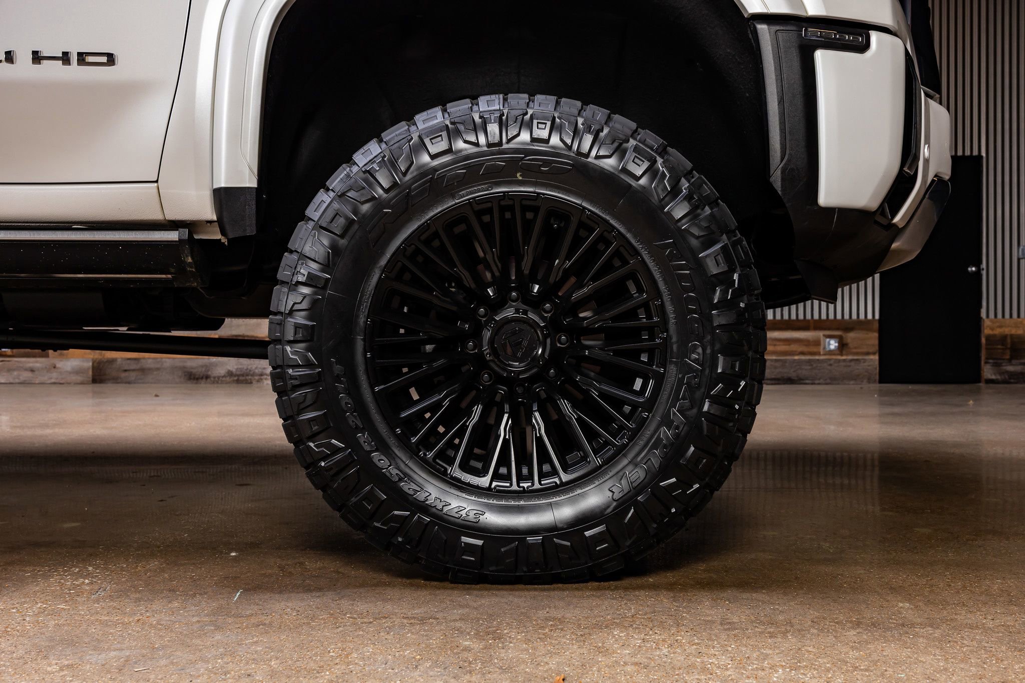 Used 2024 GMC Sierra 2500 Denali w/ Denali Reserve Package image 12