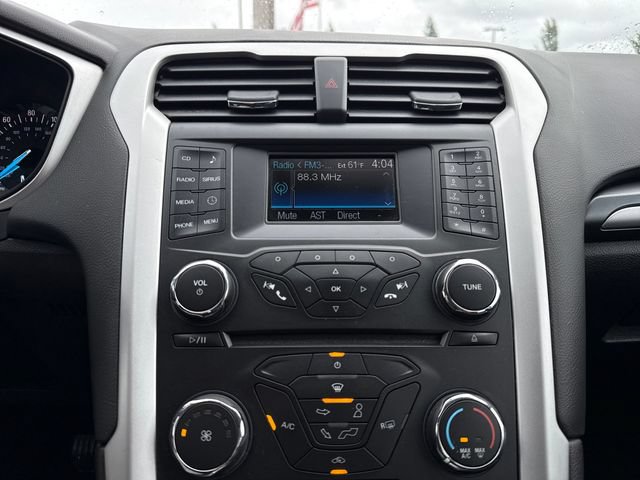 Used 2014 Ford Fusion SE FWD image 23