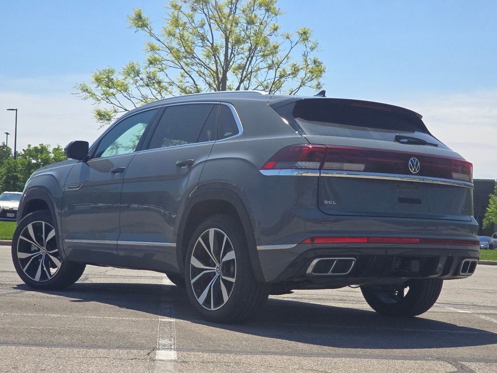 Used 2025 Volkswagen Atlas Cross Sport SEL Premium R-Line AWD/4WD image 16