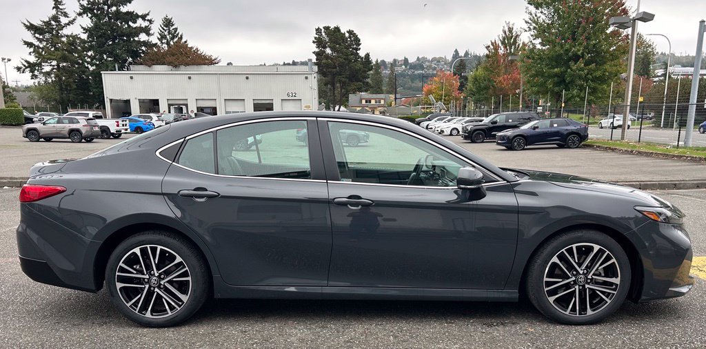 Certified 2025 Toyota Camry XLE FWD image 4