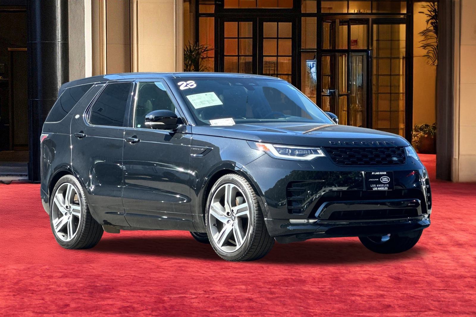 Used 2023 Land Rover Discovery S R-Dynamic image 8