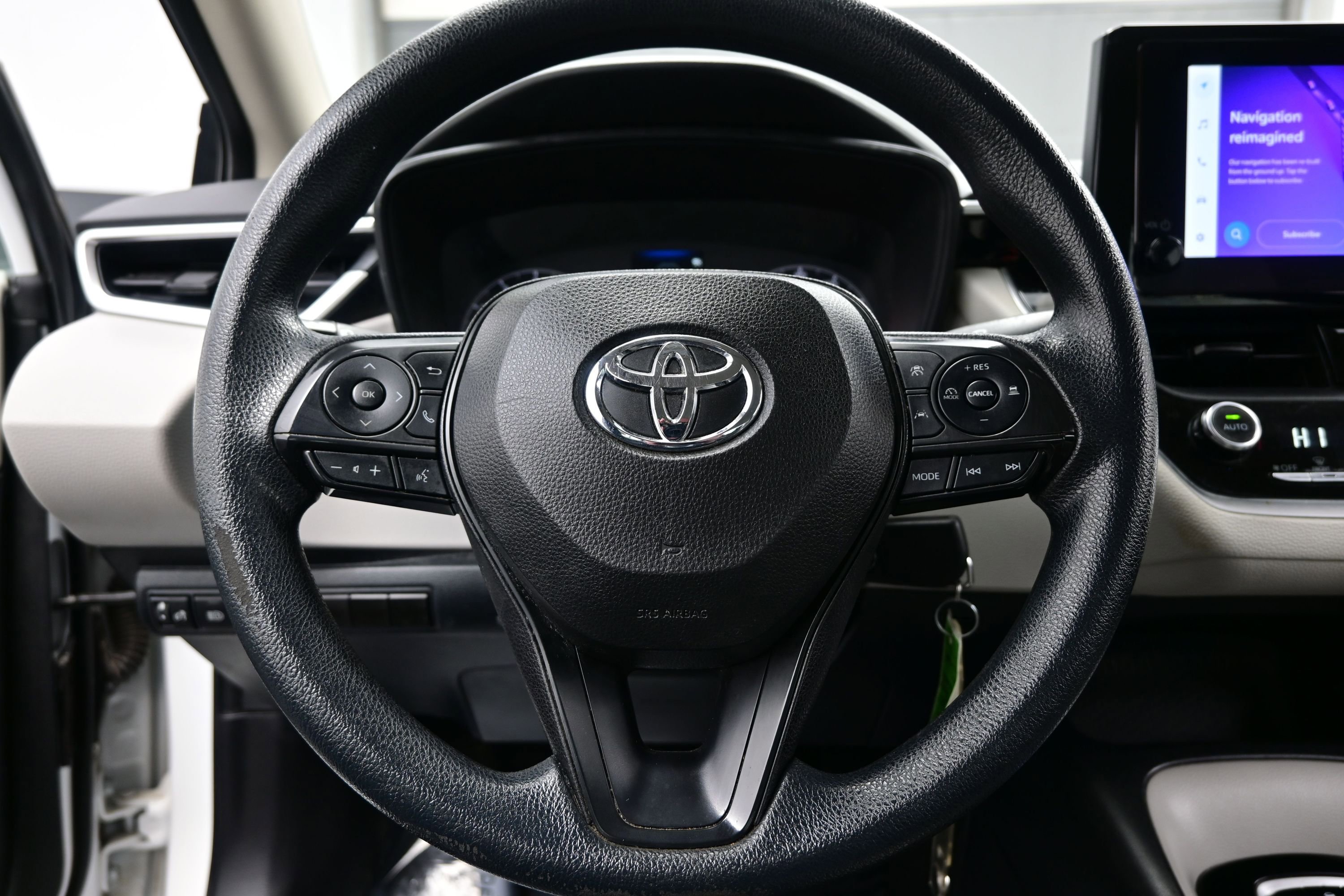 Used 2023 Toyota Corolla LE FWD image 21
