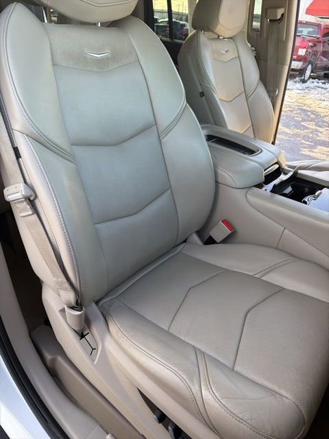 Used 2016 Cadillac Escalade ESV Premium image 25