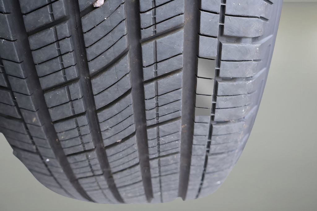 Certified 2025 Toyota Tacoma Limited image 10