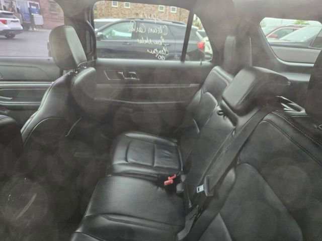 Used 2019 Ford Explorer Sport image 3