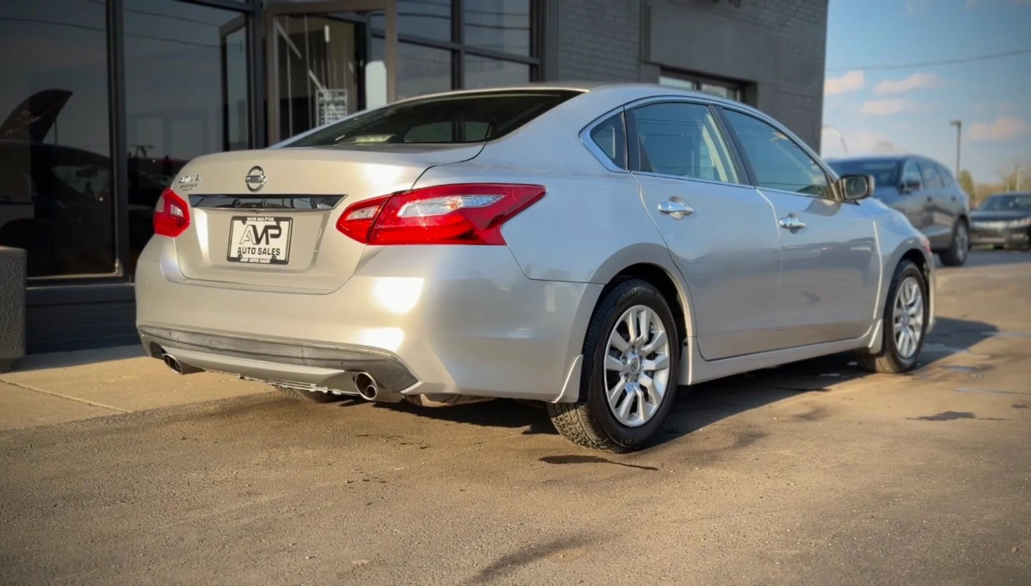 Used 2018 Nissan Altima 2.5 S w/ S Convenience Package FWD image 2