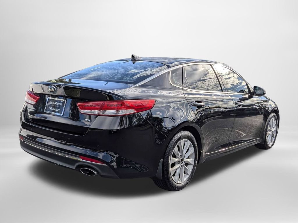 Used 2017 Kia Optima EX w/ Premium Package FWD image 4