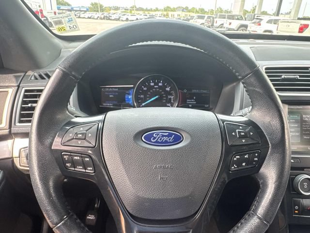 Used 2016 Ford Explorer XLT w/ Equipment Group 202A FWD image 26