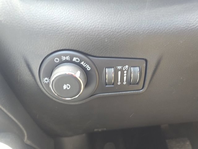 Certified 2026 Jeep Compass Limited w/ Sun, Sound & Navigation Group AWD/4WD image 11