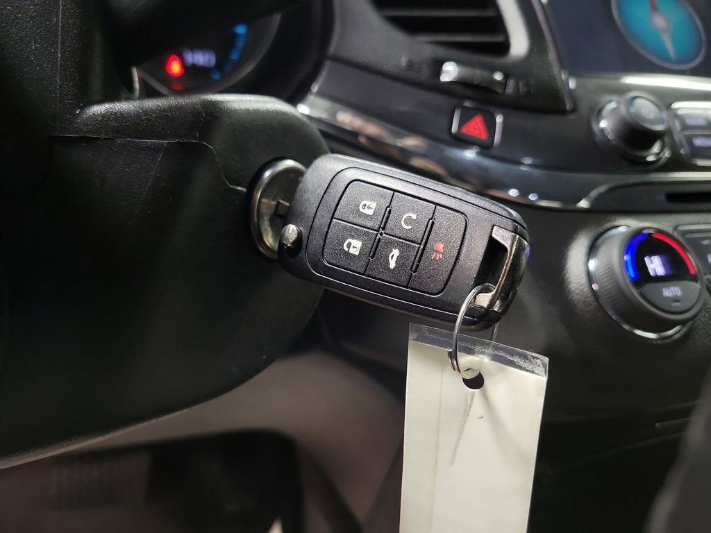 Used 2014 Chevrolet Impala LT w/ Convenience Package image 16