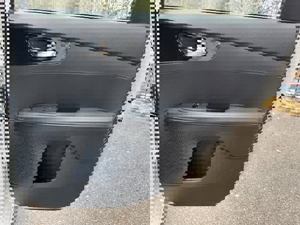 Used 2024 Kia Forte GT-Line w/ GT-Line Premium Package image 28