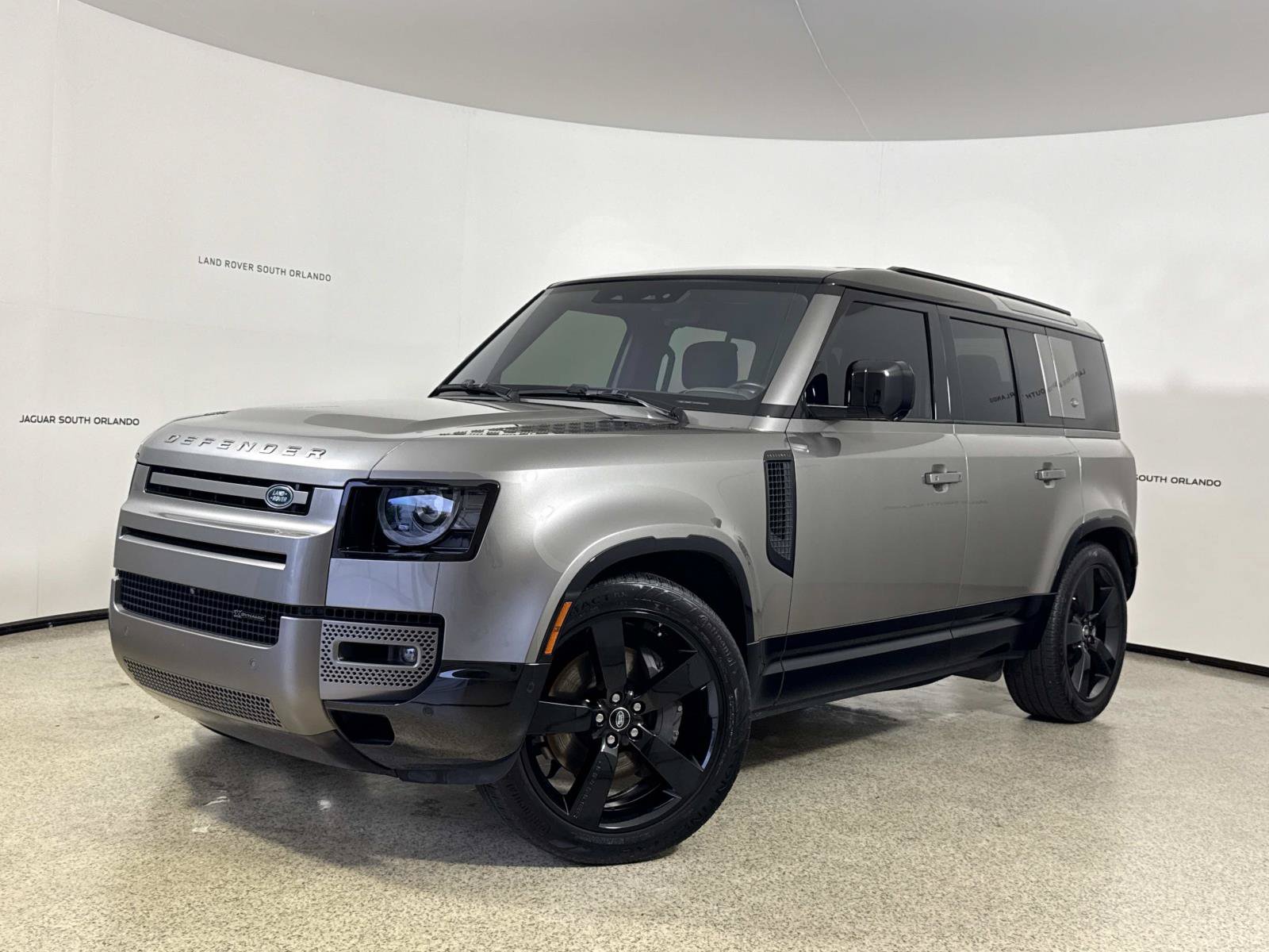 Used 2022 Land Rover Defender 110 X-Dynamic HSE AWD/4WD video 1