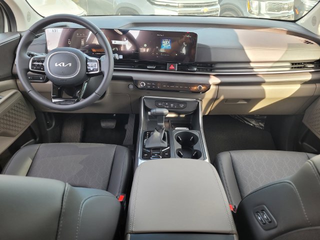 New 2026 Kia Carnival EX FWD image 8