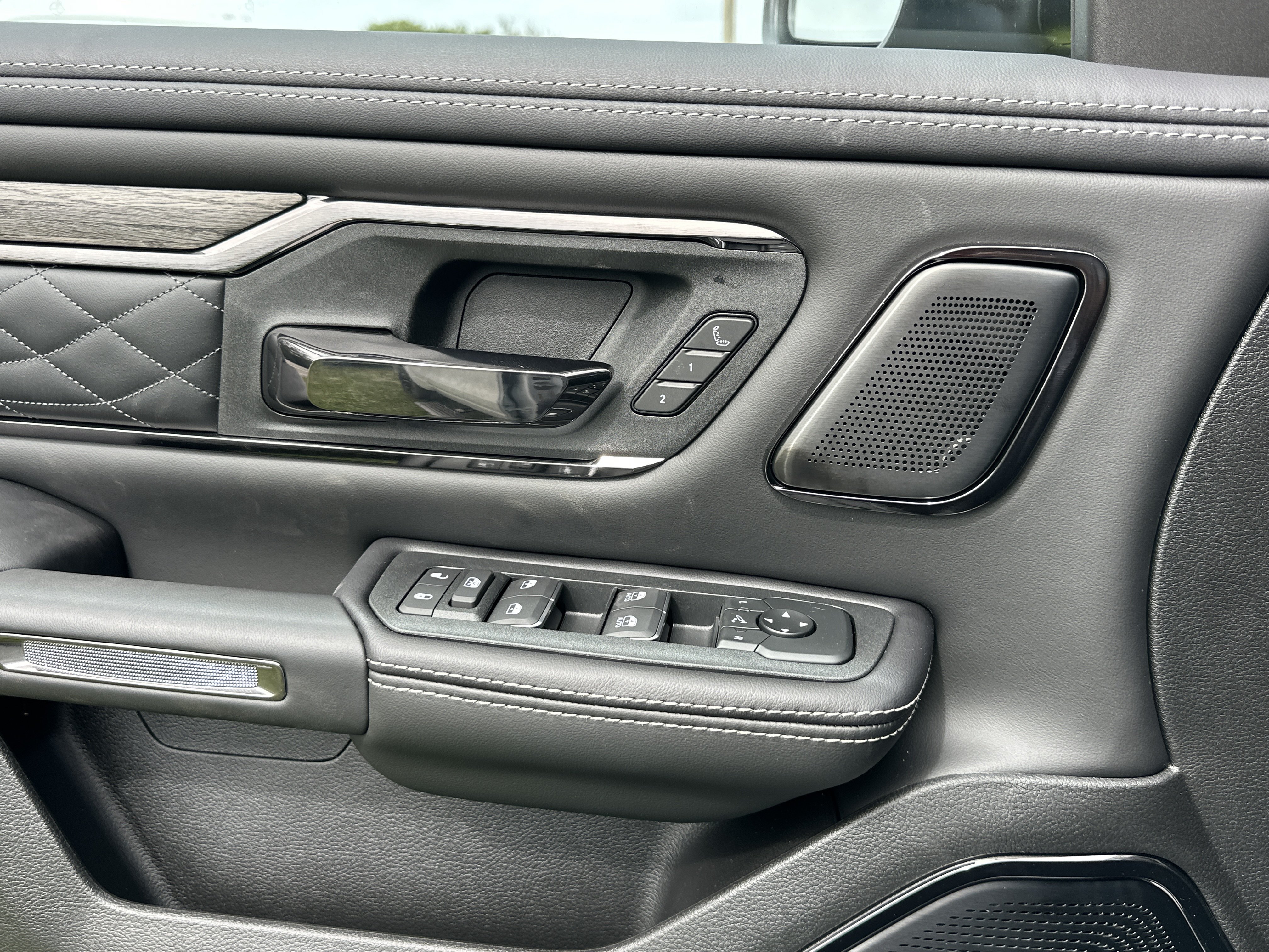 New 2027 RAM 1500 Limited AWD/4WD image 17