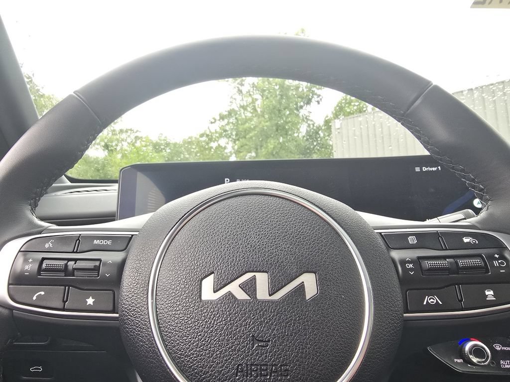 Used 2026 Kia K5 GT-Line w/ GT-Line Premium Package FWD image 29