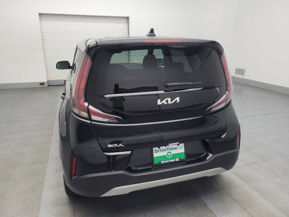 Used 2023 Kia Soul LX w/ LX Technology Package image 6