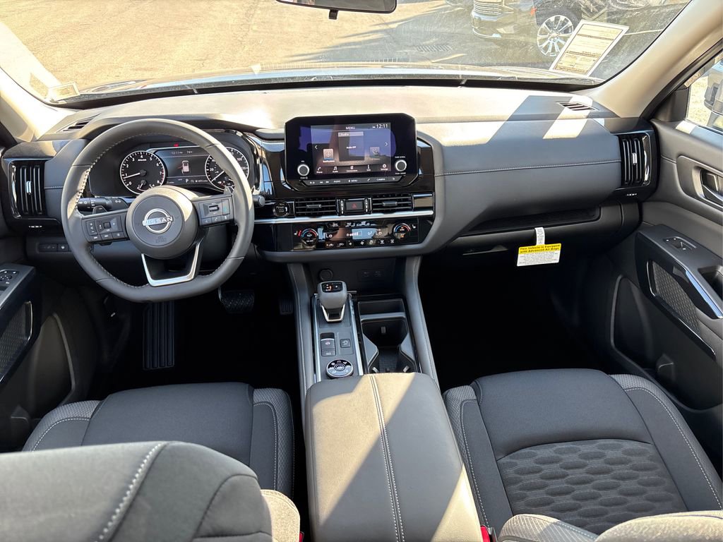 New 2025 Nissan Pathfinder SV image 21