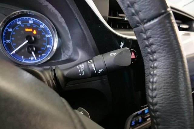 Used 2018 Toyota Corolla SE image 25