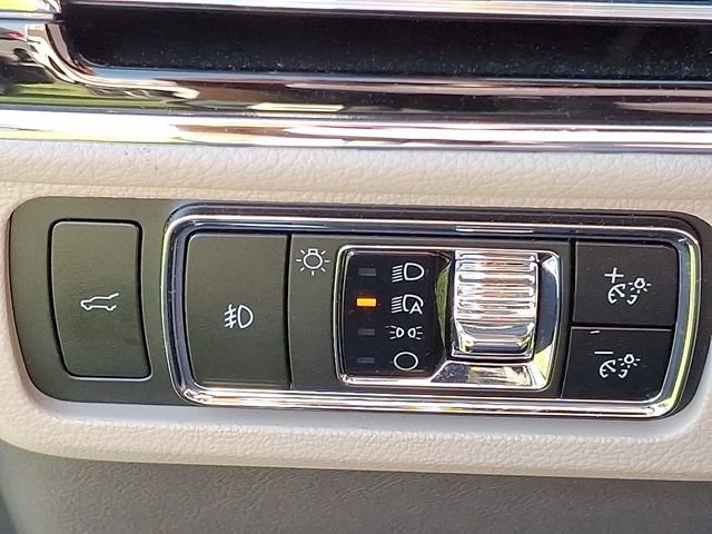 Certified 2024 Lincoln Navigator Premiere image 23