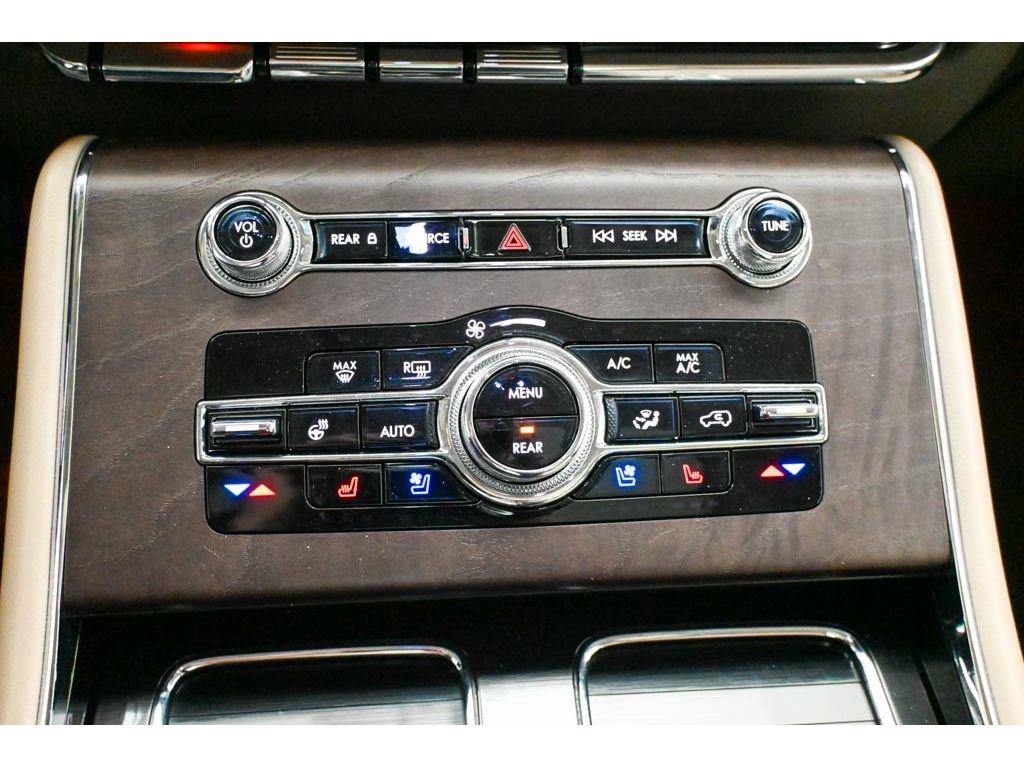 Used 2023 Lincoln Aviator Grand Touring w/ Equipment Group 301A AWD/4WD image 48