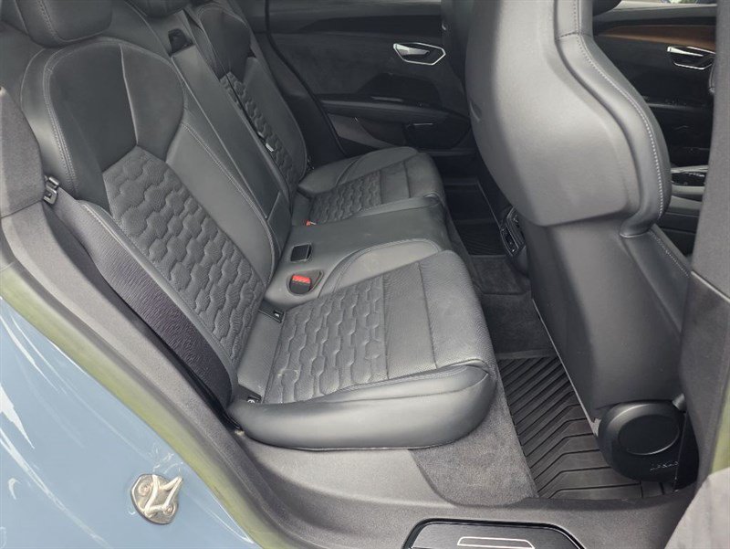 Used 2023 Audi e-tron GT Prestige AWD/4WD image 43