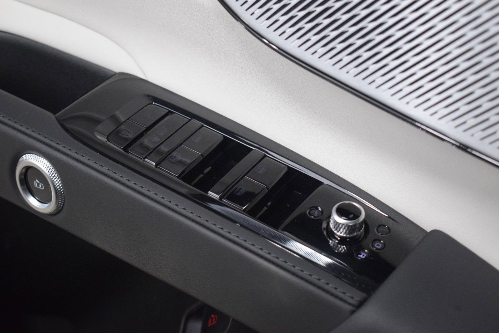 Certified 2024 Maserati Grecale GT image 37