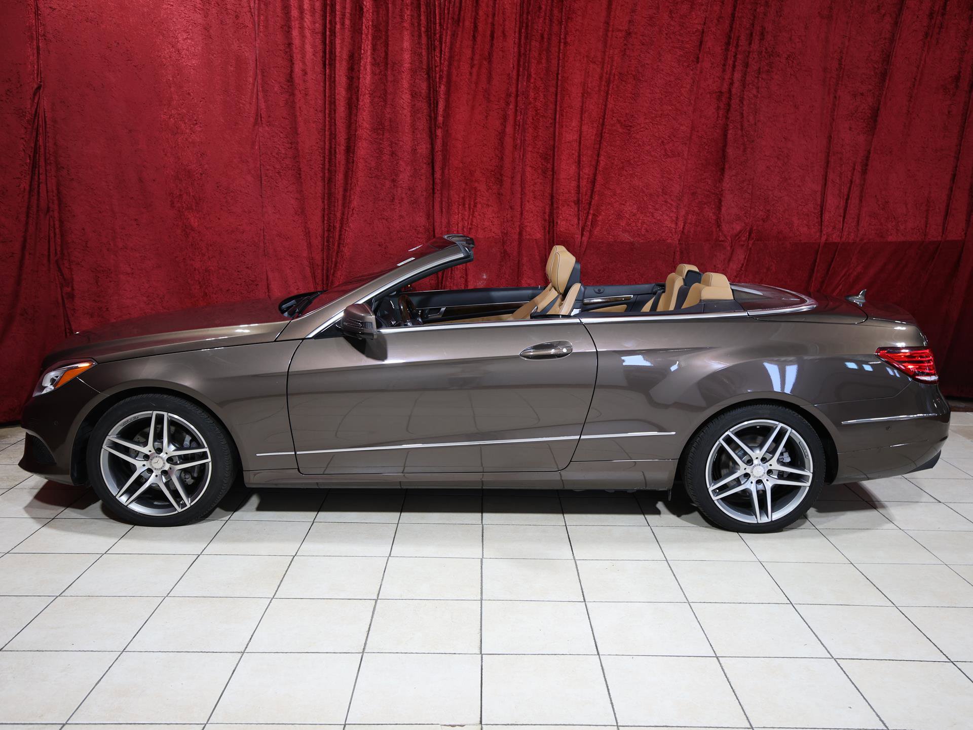 Used 2015 Mercedes-Benz E 400 Cabriolet image 5