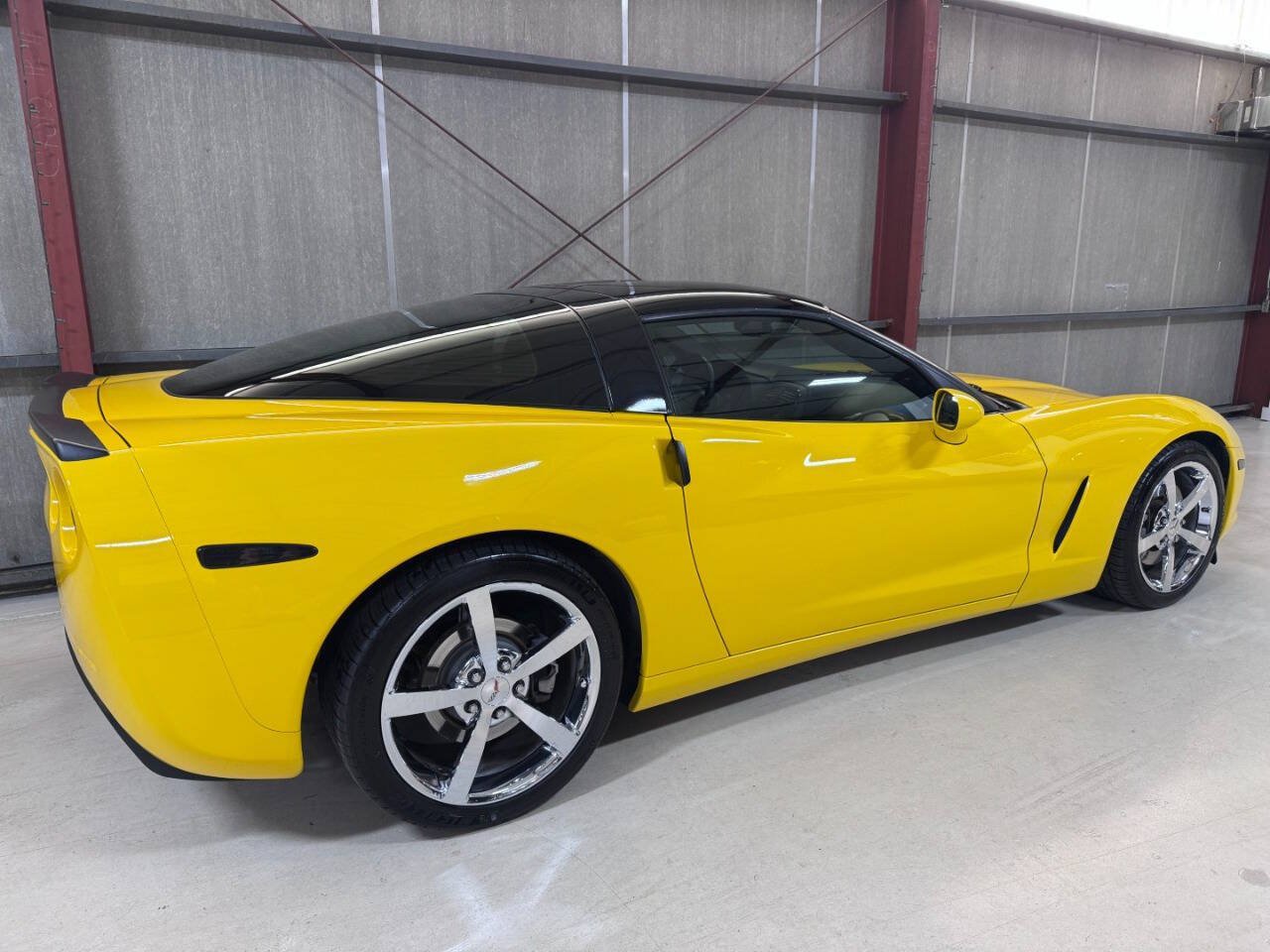 Used 2008 Chevrolet Corvette Coupe w/ Preferred Equipment Group RWD image 30