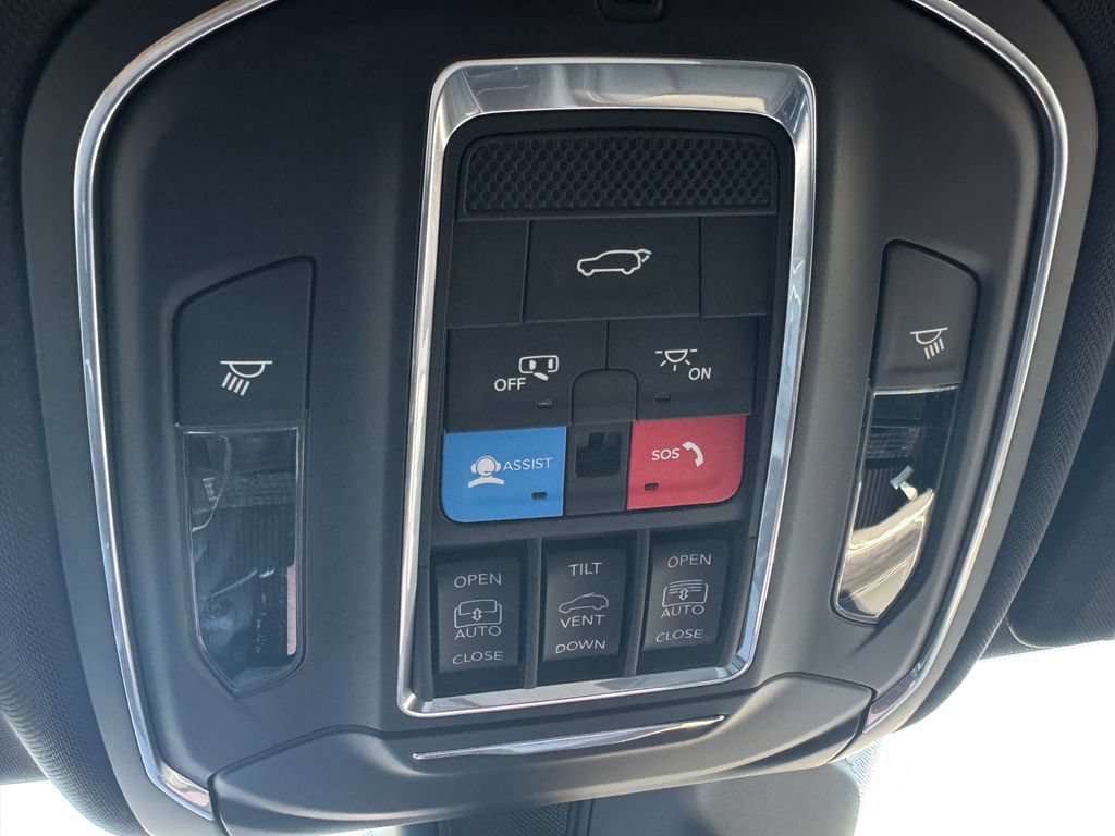 New 2027 Jeep Grand Cherokee Limited AWD/4WD image 23