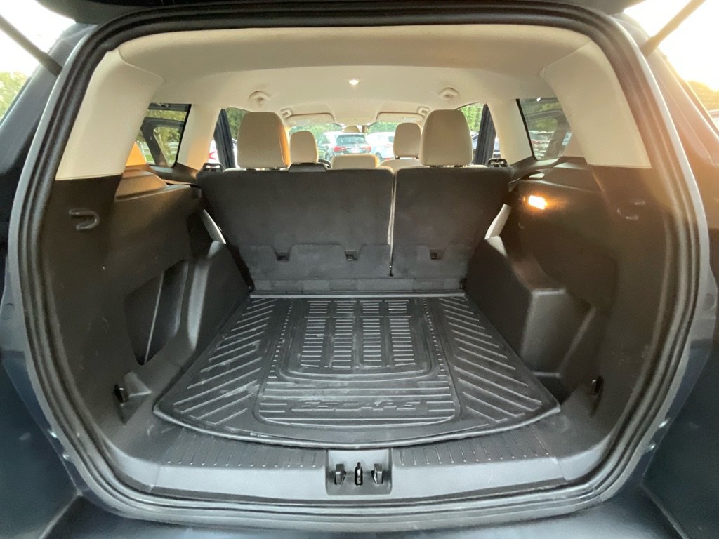 Used 2019 Ford Escape SE image 37