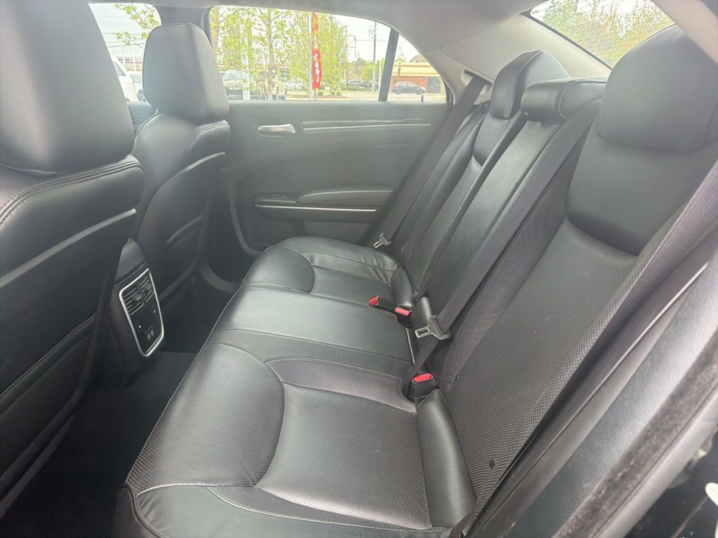 Used 2023 Chrysler 300 Touring L w/ Popular Equipment Group image 7