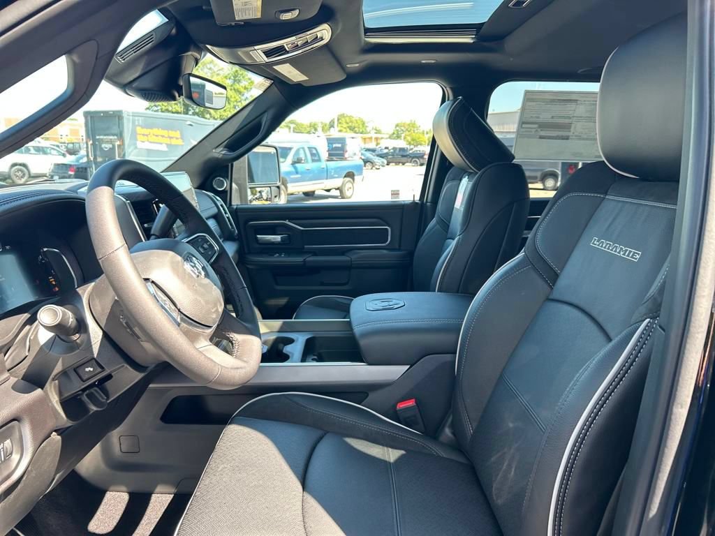 New 2026 RAM 2500 Laramie AWD/4WD image 22